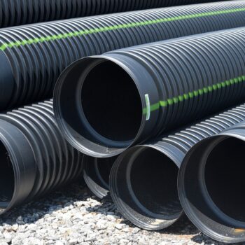 découvrez tout sur les culverts : leur définition, leur importance dans les infrastructures, les différents types et matériaux, ainsi que leur rôle essentiel dans la gestion des eaux pluviales et la protection de notre environnement.