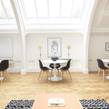 découvrez les tendances modernes en design d'intérieur pour transformer votre espace de vie. inspirez-vous de nos conseils et astuces pour créer un intérieur élégant et fonctionnel qui reflète votre personnalité.